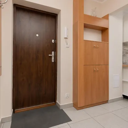 Dickens St By Renters * Warschau