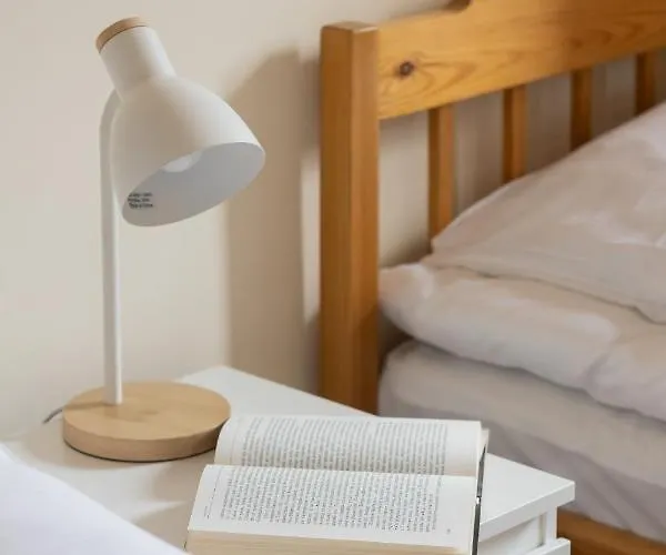 Dickens St By Renters Lejlighed *