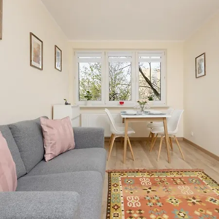 Dickens St By Renters * ワルシャワ